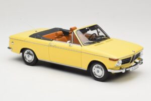 BMW 2002 Кабриолет Ярко Зелено Minichamps 1:18 80430145820 Метал — снимка 6 от 8