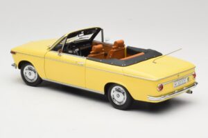 BMW 2002 Кабриолет Ярко Зелено Minichamps 1:18 80430145820 Метал — снимка 7 от 8