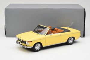 BMW 2002 Кабриолет Ярко Зелено Minichamps 1:18 80430145820 Метал — снимка 8 от 8