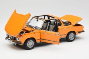 BMW 2002 E10 Кабриолет Colorado Оранжев AUTOart 1:18 80430300713 Метал — снимка 2 от 8