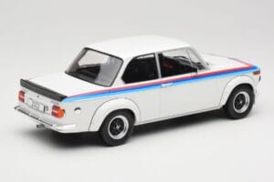 BMW 2002 E10 Turbo Бял MCG 1:18 MCG18408R Метал — снимка 2 от 6
