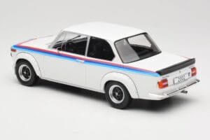 BMW 2002 E10 Turbo Бял MCG 1:18 MCG18408R Метал — снимка 5 от 6
