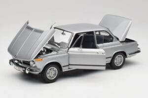 BMW 2002 Tii Polaris Сребрист AUTOart 1:18 80430146517 Метал — снимка 2 от 8