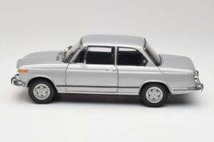 BMW 2002 Tii Polaris Сребрист AUTOart 1:18 80430146517 Метал — снимка 4 от 8