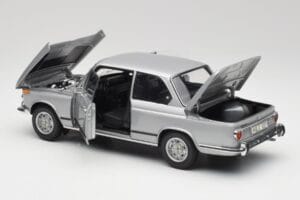 BMW 2002 Tii Polaris Сребрист AUTOart 1:18 80430146517 Метал — снимка 5 от 8