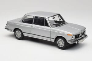 BMW 2002 Tii Polaris Сребрист AUTOart 1:18 80430146517 Метал — снимка 6 от 8