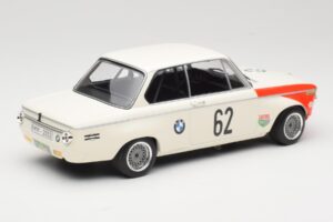 BMW 2002 tiK BMW AG #1 H. Hahne / D. Quester Class Winner Guards International 6 Hours Brands Hatch 1969 Minichamps 1:18 1556 — снимка 2 от 6