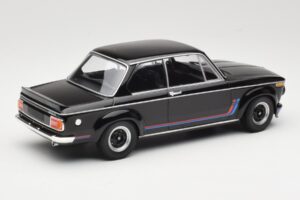 BMW 2002 Turbo Черен Minichamps 1:18 155026204 Метал — снимка 2 от 6