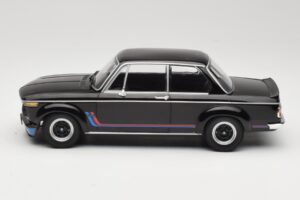 BMW 2002 Turbo Черен Minichamps 1:18 155026204 Метал — снимка 3 от 6