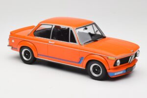 BMW 2002 Turbo Оранжев Minichamps 1:18 155026202 Метал — снимка 4 от 6