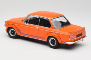 BMW 2002 Turbo Оранжев Minichamps 1:18 155026202 Метал — снимка 5 от 6