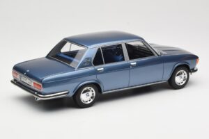 BMW 2500 E3 Blue Metallic BoS Models 1:18 BOS030 Смола — снимка 2 от 6
