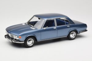 BMW 2500 E3 Blue Metallic BoS Models 1:18 BOS030 Смола
