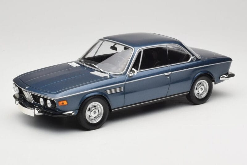 BMW 2800 CS E9 Син Металик Minichamps 1:18 155028032 Метал