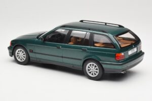 BMW 3 Series E36 Touring Green Metallic MCG 1:18 MCG18366 Метал — снимка 5 от 6