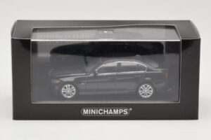 BMW 3 Series E90 Dark Blue Metallic Minichamps 1:43 80420392151-R Метал — снимка 5 от 5