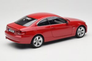 BMW 3 Series E92 Червен Kyosho 1:18 80430407219 Метал — снимка 3 от 8