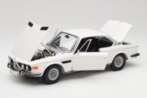BMW 3.0 CSi E9 Бял Minichamps 1:18 180029026 Метал — снимка 2 от 8