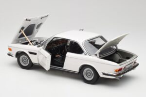 BMW 3.0 CSi E9 Бял Minichamps 1:18 180029026 Метал — снимка 5 от 8