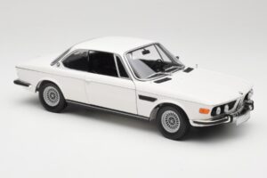 BMW 3.0 CSi E9 Бял Minichamps 1:18 180029026 Метал — снимка 6 от 8