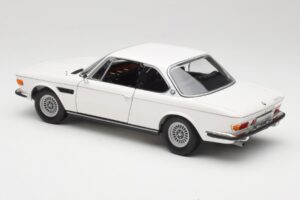 BMW 3.0 CSi E9 Бял Minichamps 1:18 180029026 Метал — снимка 7 от 8
