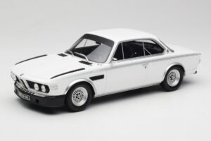 BMW 3.0 CSL E9 Chamonix White Otto 1:18 OT1145 Смола