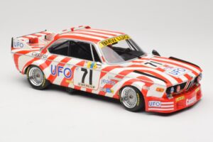 BMW 3.0 CSL E9 #71 Luigi Racing P. Xhenceval / J. Dieudonné 24 Hours of Le Mans 1977 Minichamps 1:18 155772571 Метал — снимка 4 от 6