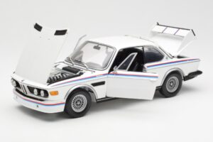 BMW 3.0 CSL E9 Със Спойлер Комплект Бял Minichamps 1:18 180029021 Метал — снимка 2 от 8