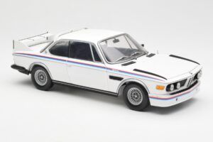 BMW 3.0 CSL E9 Със Спойлер Комплект Бял Minichamps 1:18 180029021 Метал — снимка 6 от 8