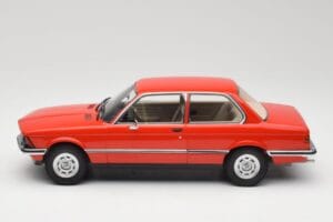 BMW 316 E21 Червен Minichamps 1:18 107024100 Смола — снимка 3 от 6
