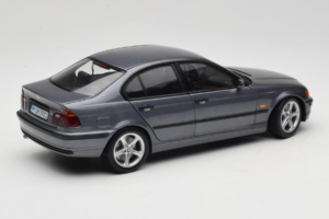 BMW 318i E46 Grey Metallic Дилърско Издание UT Models 1:18 80430028459 Метал — снимка 3 от 8