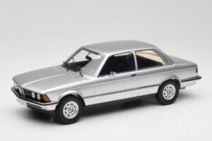 BMW 320 E21 Сребрист Minichamps 1:18 107024200 Смола