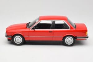 BMW 323i E21 Червен Minichamps 1:18 155026000 Метал — снимка 3 от 6