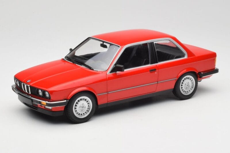 BMW 323i E21 Червен Minichamps 1:18 155026000 Метал