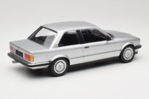 BMW 323i E21 Сребрист Minichamps 1:18 155026001 Метал — снимка 2 от 6