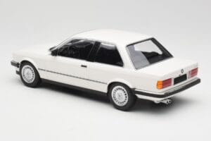 BMW 323i E21 Бял Minichamps 1:18 155026005 Метал — снимка 5 от 6