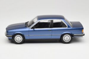 BMW 323i E30 Blue Metallic Minichamps 1:18 155026002 Метал — снимка 3 от 6