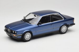 BMW 323i E30 Blue Metallic Minichamps 1:18 155026002 Метал