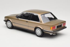 BMW 323i E30 Brown Metallic Minichamps 1:18 155026004 Метал — снимка 5 от 6