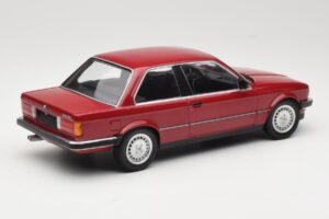 BMW 323i E30 Carmine Minichamps 1:18 155026008 Метал — снимка 2 от 6