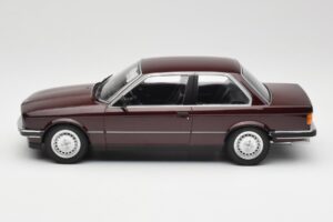 BMW 323i E30 Dark Red Metallic Minichamps 1:18 155026007 Метал — снимка 3 от 6