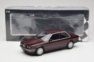 BMW 323i E30 Dark Red Metallic Minichamps 1:18 155026007 Метал — снимка 6 от 6