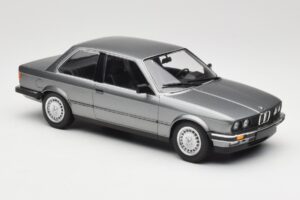 BMW 323i E30 Grey Metallic Minichamps 1:18 155026006 Метал — снимка 4 от 6