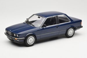 BMW 323i E30 Saturn Blue Minichamps 1:18 155026009 Метал