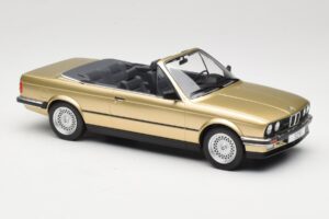 BMW 325i E30 Кабриолет Бежов MCG 1:18 MCG18544 Метал — снимка 4 от 6