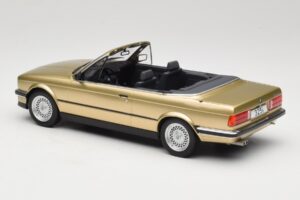 BMW 325i E30 Кабриолет Бежов MCG 1:18 MCG18544 Метал — снимка 5 от 6