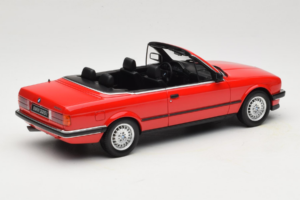 BMW 325i E30 Кабриолет Ярко Червен Otto 1:18 OT1194 Смола — снимка 2 от 6