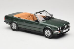 BMW 325i E30 Кабриолет Зелен MCG 1:18 MCG18545 Метал — снимка 4 от 6