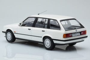 BMW 325i E30 Touring Бял Лимитирано Издание Norev 1:18 183217 Метал — снимка 5 от 6