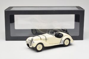 BMW 328 Roadster Бял Minichamps 1:18 80435A8F228 Метал — снимка 6 от 6